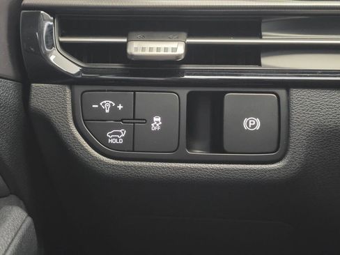 Used 2026 Kia Sportage SX image 31