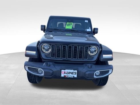 New 2024 Jeep Gladiator Sport image 4