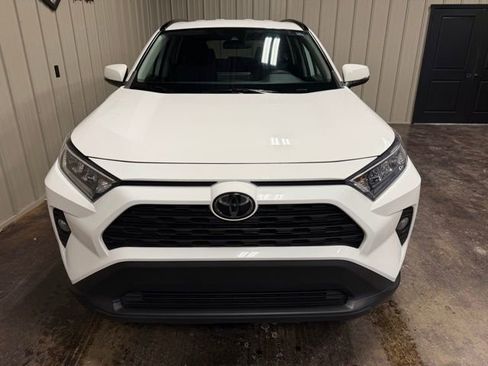 Used 2021 Toyota RAV4 XLE image 2