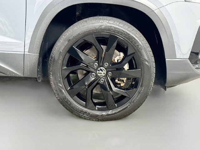 Used 2023 Volkswagen Taos SEL AWD/4WD image 31