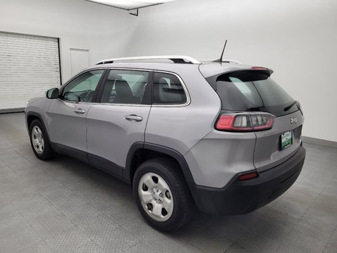 Used 2019 Jeep Cherokee Latitude w/ Cold Weather Group FWD image 5