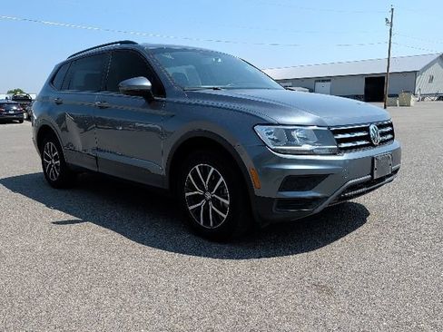 Used 2021 Volkswagen Tiguan S FWD image 2