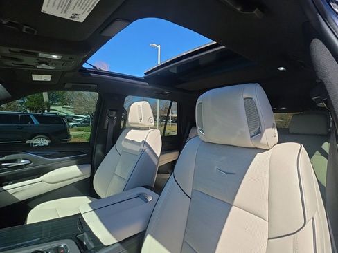 Used 2024 Cadillac Escalade Sport w/ Heavy-Duty Trailer Package image 37