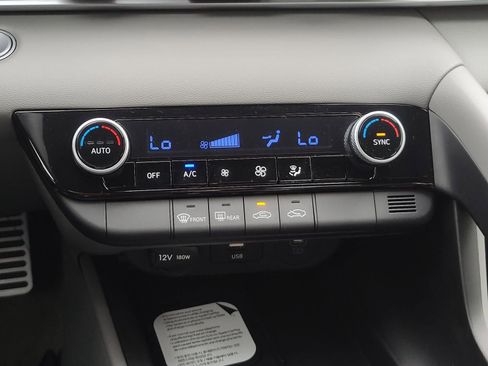 New 2026 Hyundai Elantra Sport image 17