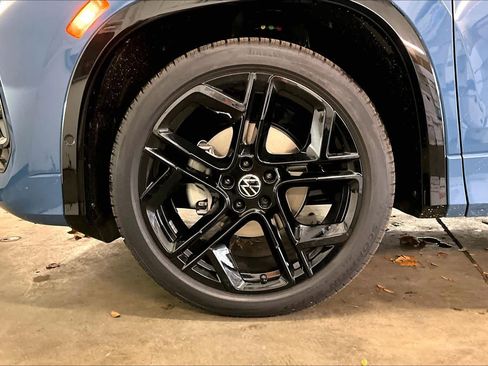 New 2026 Volkswagen Tiguan SE R-Line image 14