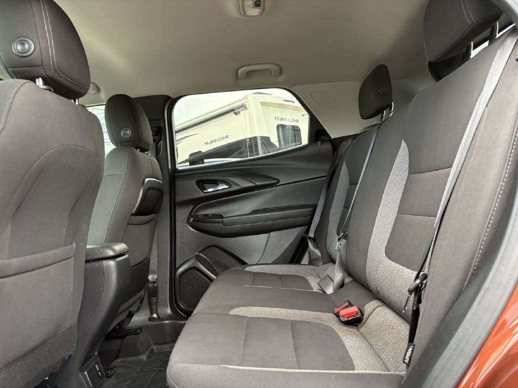 Used 2021 Chevrolet TrailBlazer LT w/ Convenience Package FWD image 23