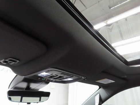 Used 2025 GMC Sierra 2500 AT4 w/ AT4 Premium Plus Package image 29