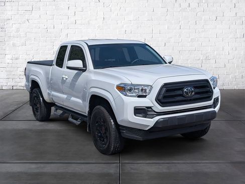 Used 2023 Toyota Tacoma SR RWD image 2