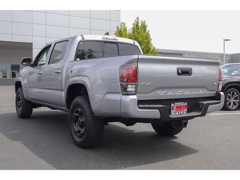 Used 2021 Toyota Tacoma SR AWD/4WD image 5