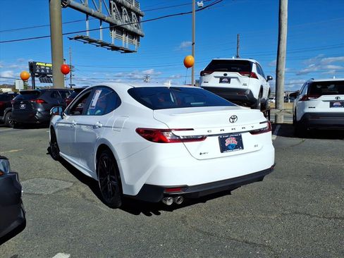Certified 2025 Toyota Camry SE image 4