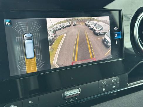 Used 2022 Mercedes-Benz Sprinter 4500 w/ Parking Package image 33