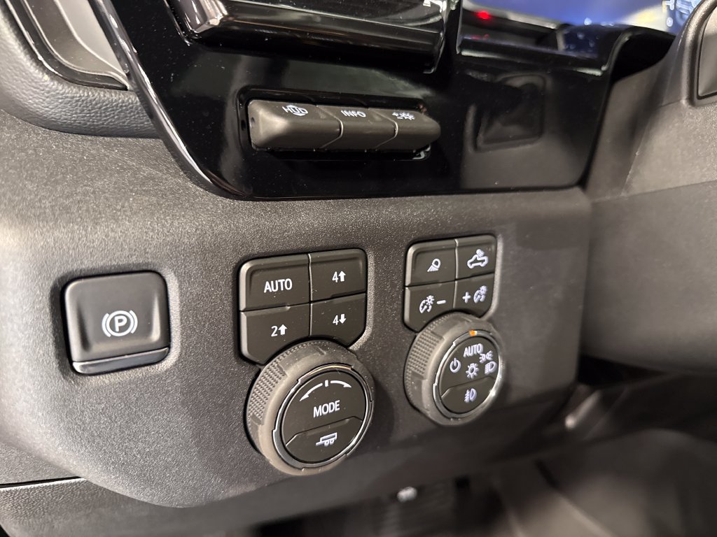 New 2026 Chevrolet Silverado 2500 ZR2 AWD/4WD image 11