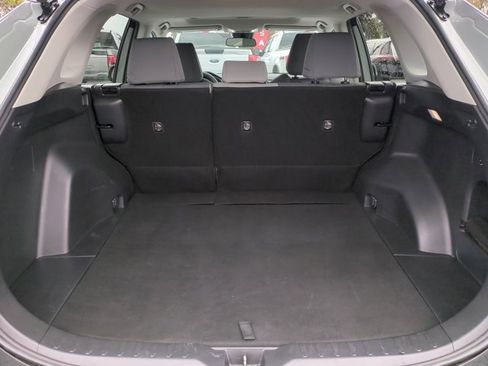 Used 2022 Toyota RAV4 XLE w/ Convenience Package image 13