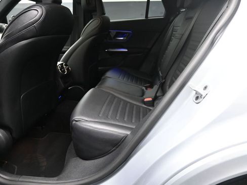 Used 2024 Mercedes-Benz GLC 300 4MATIC image 21