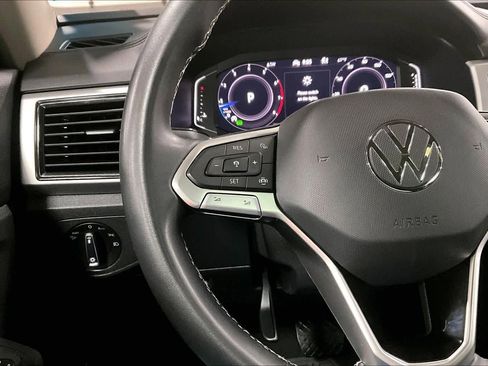 Used 2022 Volkswagen Atlas SE image 45