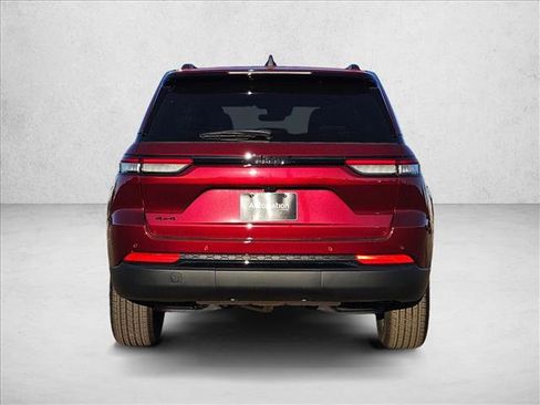 New 2025 Jeep Grand Cherokee Altitude w/ Trailer Tow Package image 8
