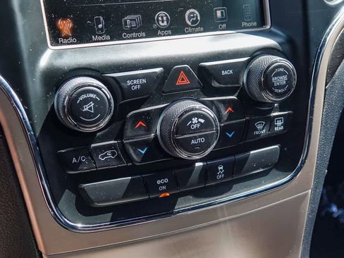 Used 2015 Jeep Grand Cherokee Laredo w/ Quick Order Package 23E image 19