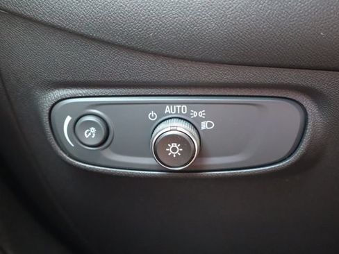 Used 2023 Chevrolet Equinox LS FWD image 24