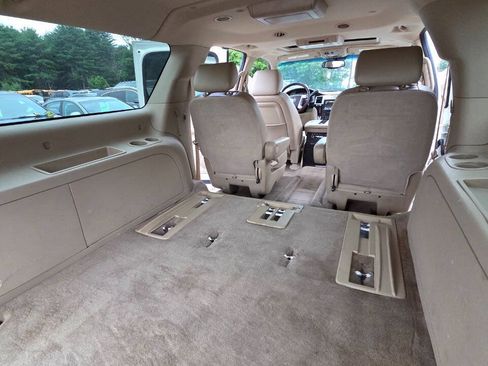 Used 2010 Cadillac Escalade ESV Luxury AWD/4WD image 38