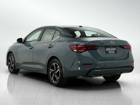 Used 2024 Nissan Sentra SV image 3