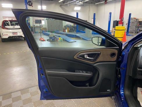 Used 2015 Chrysler 200 C w/ Navigation & Sound Group I FWD image 11