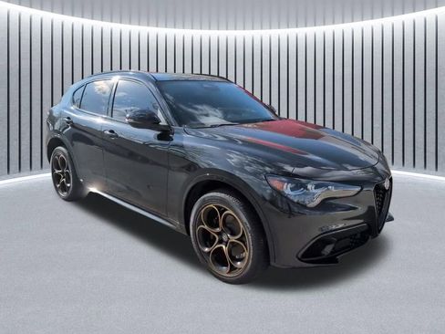 Used 2025 Alfa Romeo Stelvio Sprint AWD/4WD image 1