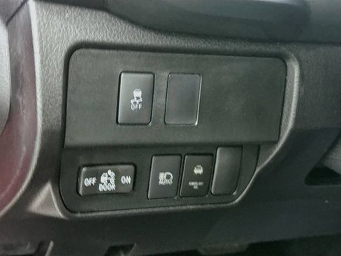 Used 2022 Toyota Tacoma SR AWD/4WD image 19