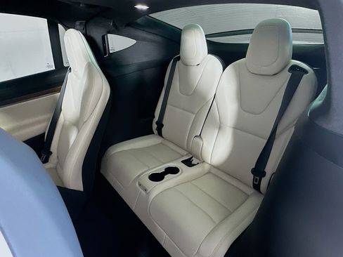 Used 2022 Tesla Model X image 27