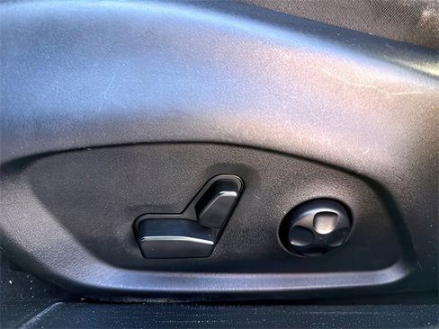 Used 2018 Jeep Compass Latitude w/ Popular Equipment Group image 17