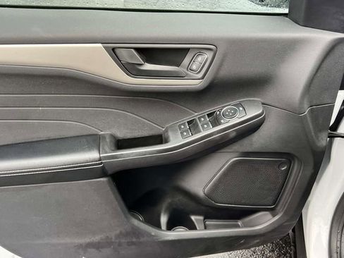 Certified 2022 Ford Escape SE w/ Convenience Package image 16