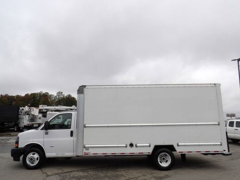 Used 2021 GMC Savana 3500 Extended w/ Power Convenience Package image 54