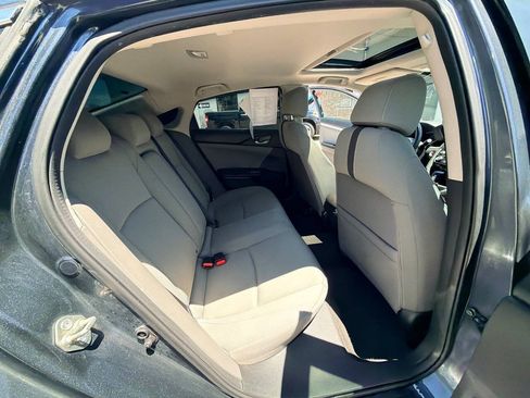 Used 2019 Honda Civic EX image 48