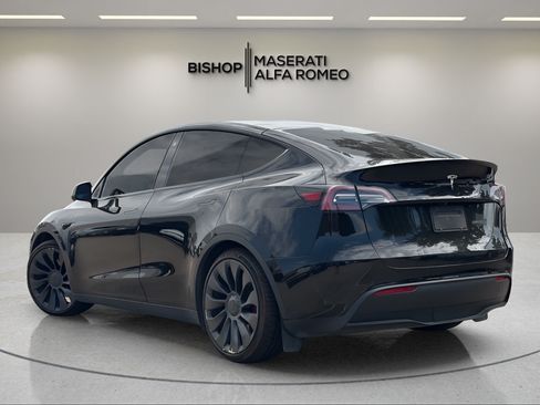 Used 2022 Tesla Model Y Performance AWD/4WD image 4