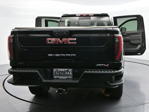 Used 2024 GMC Sierra 2500 AT4 w/ AT4 Premium Plus Package AWD/4WD image 40
