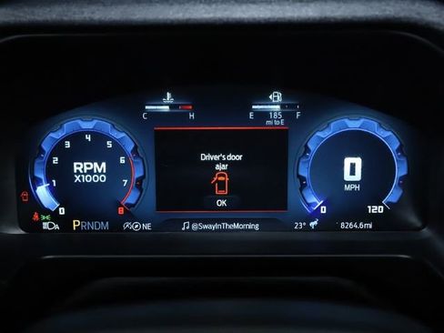 Used 2025 Ford Bronco Badlands image 35