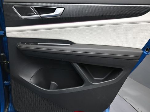 Certified 2025 Volkswagen Atlas Cross Sport SEL Premium R-Line image 14