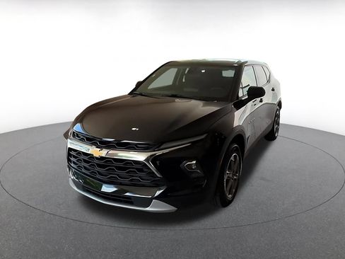 Used 2026 Chevrolet Blazer LT FWD image 7