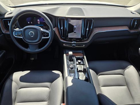 Certified 2023 Volvo XC60 T8 Plus AWD/4WD image 22