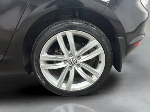 Used 2017 Volkswagen Golf SEL FWD image 27