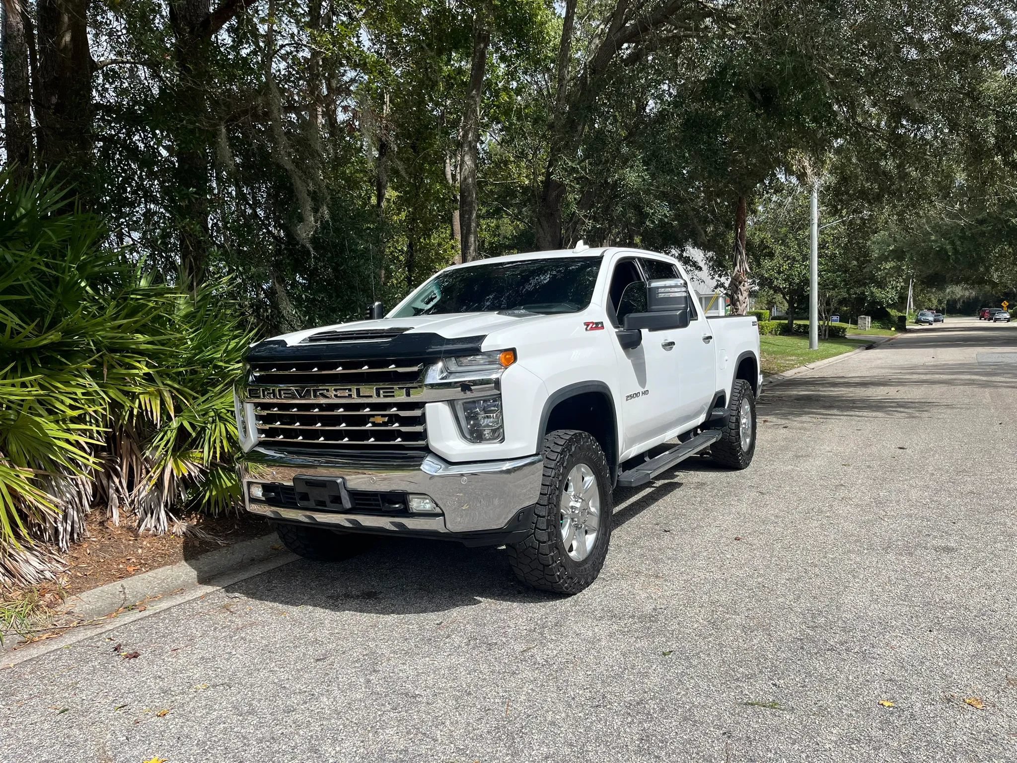 Used 2020 Chevrolet Silverado 2500 LTZ w/ LTZ Premium Package AWD/4WD image 9