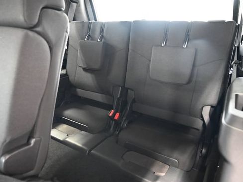 Used 2025 Toyota 4Runner SR5 AWD/4WD image 13