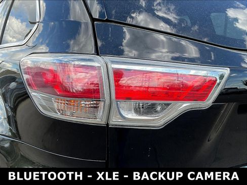 Used 2015 Toyota Highlander XLE FWD image 23
