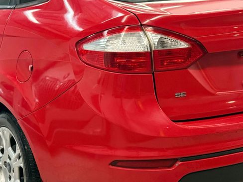 Used 2015 Ford Fiesta SE image 12