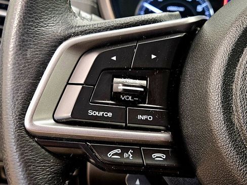 Used 2019 Subaru Impreza 2.0i Limited image 17