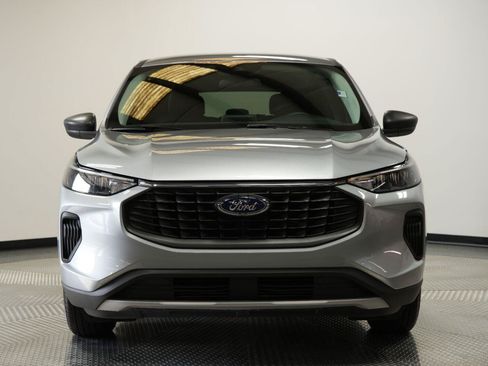 Used 2023 Ford Escape Active w/ Cold Weather Package FWD image 3