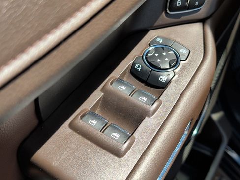 Used 2023 Ford Expedition Max King Ranch RWD image 9