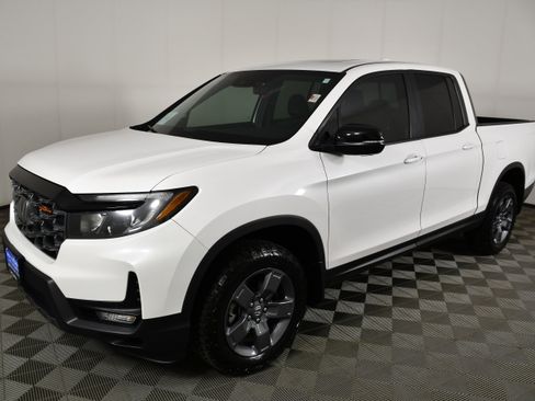 Used 2024 Honda Ridgeline TrailSport image 10