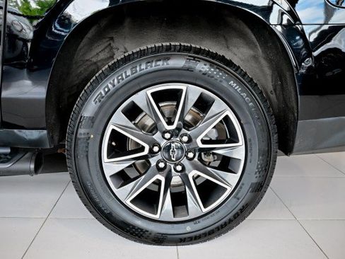 Used 2022 Chevrolet Suburban Z71 AWD/4WD image 42