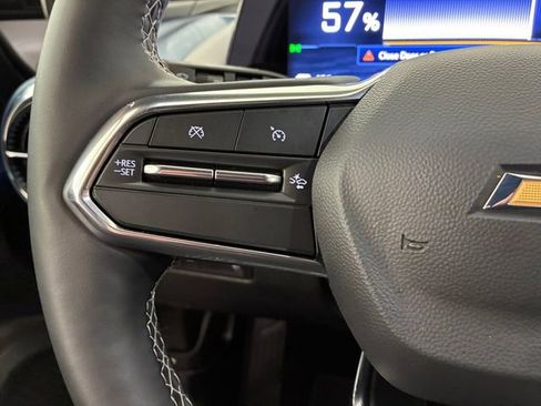 Certified 2025 Chevrolet Equinox EV LT FWD image 23
