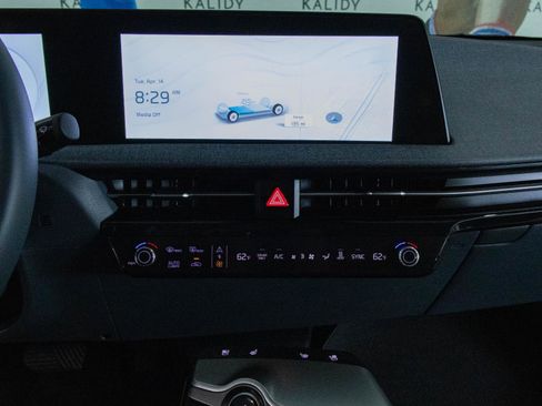 Used 2024 Kia EV6 Wind image 4